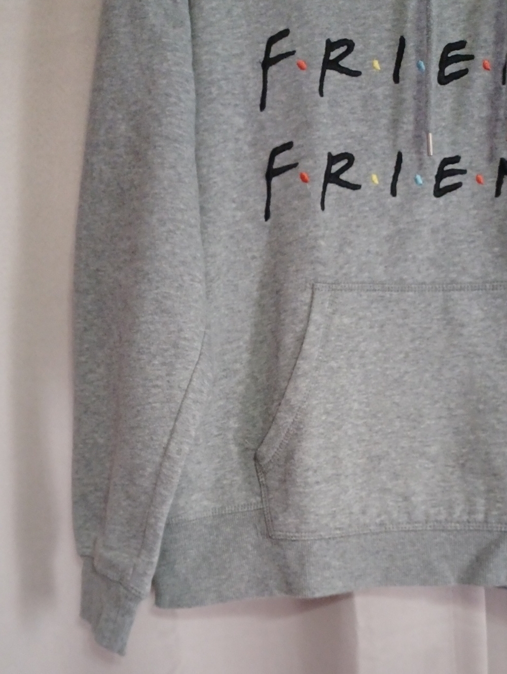 H&M × Warner Bros "Friends" TV Show Logo Hoodie Heather Gray Pouch Pocket Large - Picture 8 of 13